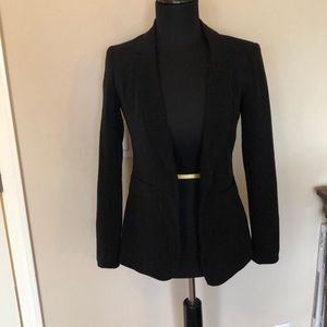 Fitted black blazer